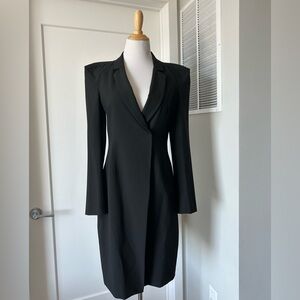 New with tag BCBGMAXAZRIA blazer , with shoulder detail , M , fantasticfit, long